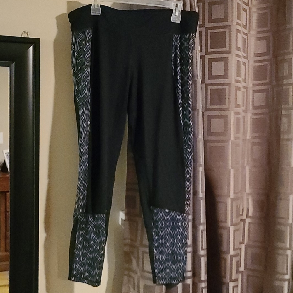 Black workout leggings